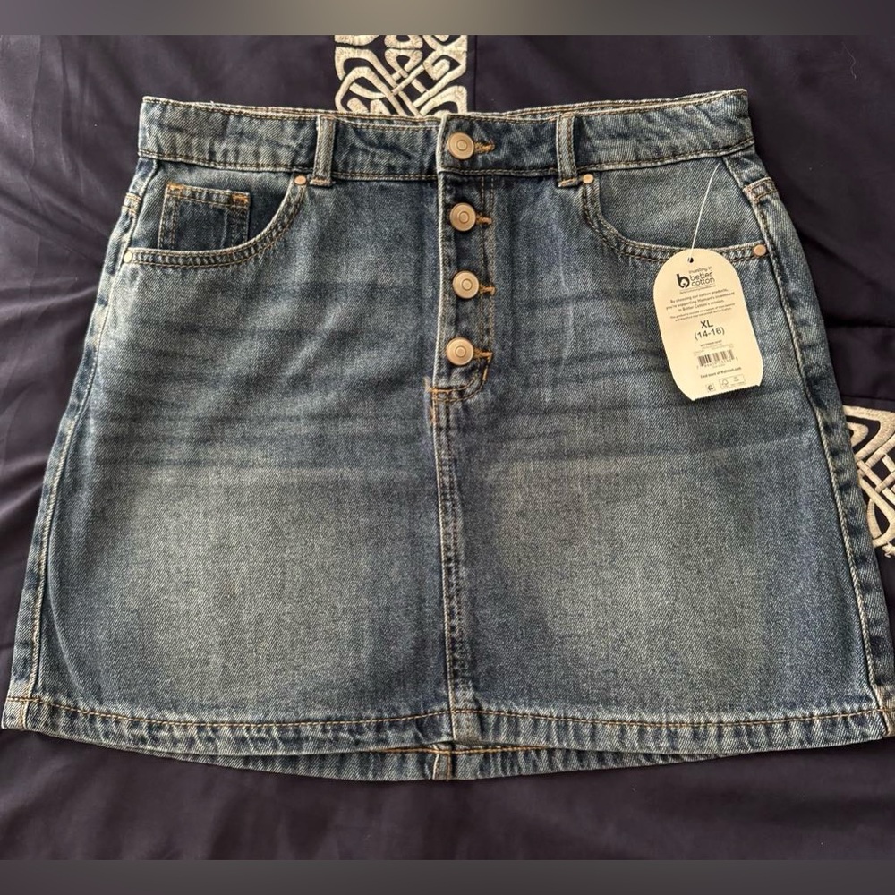 Denim mini Skirt  new size xl (14-16)